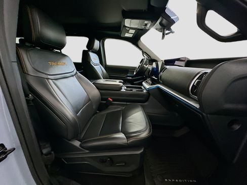 Used 2025 Ford Expedition Tremor image 35