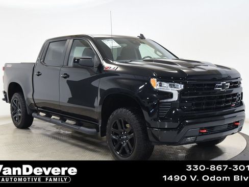 Used 2023 Chevrolet Silverado 1500 LT Trail Boss w/ Protection Package AWD/4WD image 1