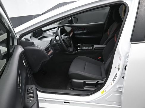 Certified 2024 Toyota Prius Prime FWD image 9