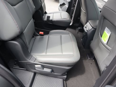 New 2026 Ford Explorer Active AWD/4WD image 13