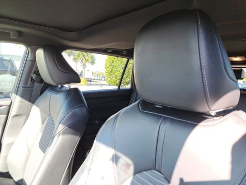 Used 2023 Toyota Highlander XSE image 19