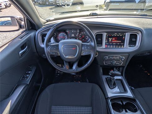 Used 2023 Dodge Charger SXT w/ Blacktop Package image 17