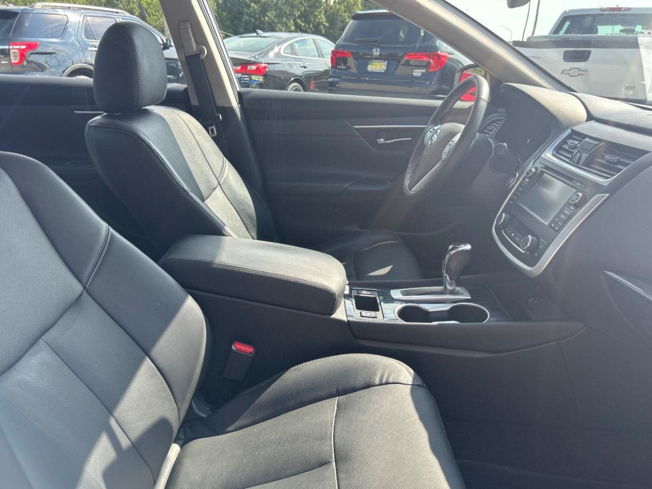 Used 2017 Nissan Altima 2.5 SL w/ 2.5 Technology Package FWD image 25