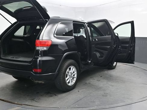 Used 2018 Jeep Grand Cherokee Laredo AWD/4WD image 47