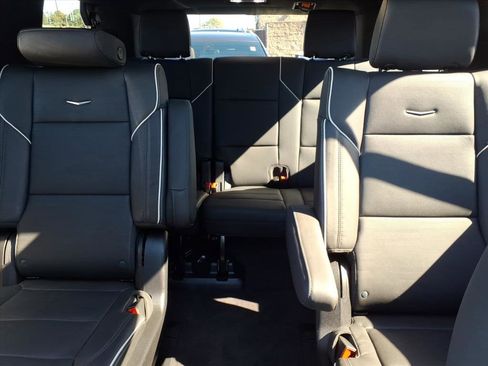 Certified 2024 Cadillac Escalade Sport w/ LPO, ONYX Package image 37