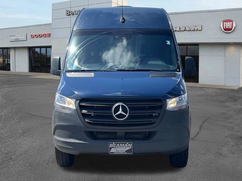 Used 2022 Mercedes-Benz Sprinter 3500 image 2