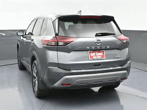 Used 2021 Nissan Rogue SV FWD image 4