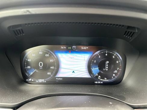 Used 2020 Volvo XC60 T6 Momentum AWD/4WD image 13