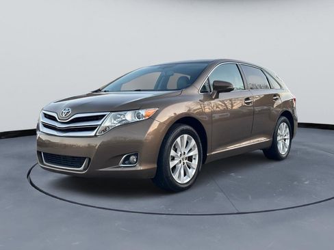 Used 2013 Toyota Venza XLE FWD image 3