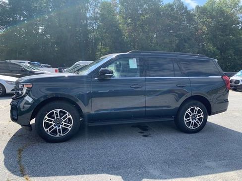 New 2025 Ford Expedition Active image 15