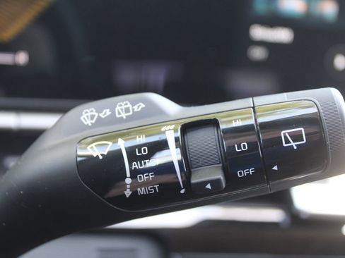 New 2026 Kia Sportage EX FWD image 32