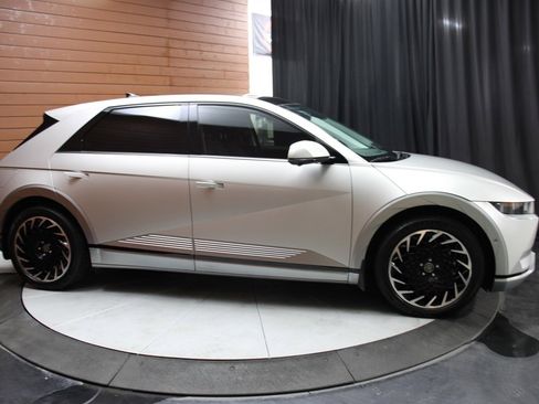 Used 2024 Hyundai Ioniq 5 Limited image 36