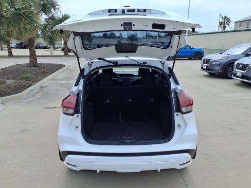 Used 2024 Nissan Kicks S FWD image 10