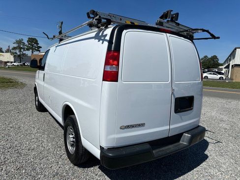 Used 2020 Chevrolet Express 2500 RWD image 11