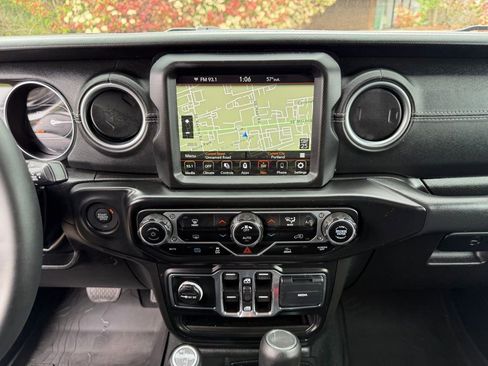 Certified 2023 Jeep Wrangler Unlimited Sahara AWD/4WD image 21