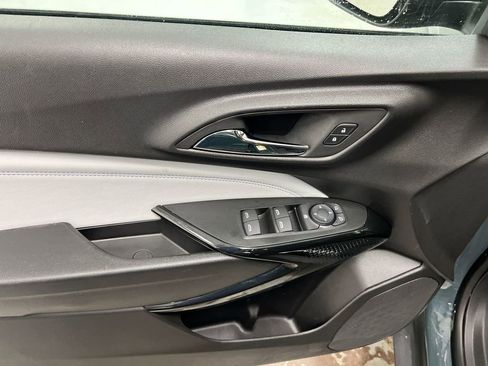 Used 2025 Chevrolet Trax LT w/ LT Convenience Package image 20