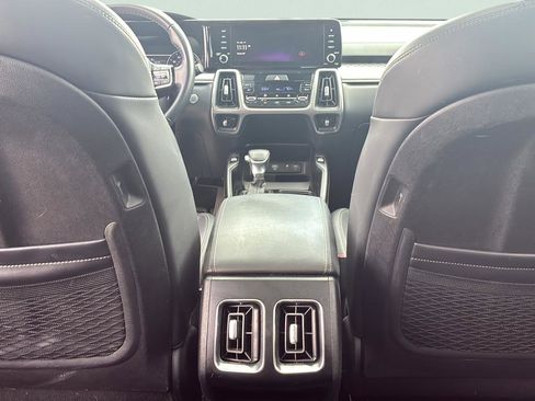 Used 2023 Kia Sorento S w/ Panoramic Sunroof Package FWD image 17
