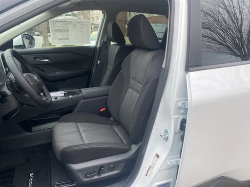 New 2026 Nissan Rogue SV image 12