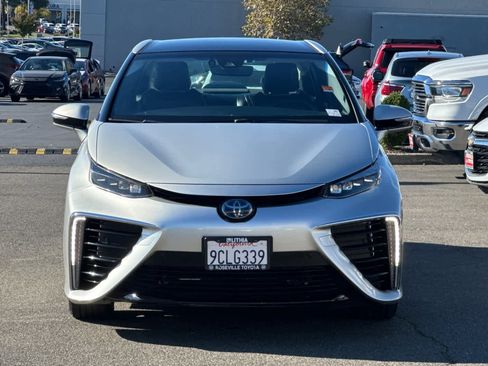 Used 2019 Toyota Mirai image 10