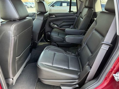 Used 2017 GMC Yukon SLT w/ Premium Edition image 18