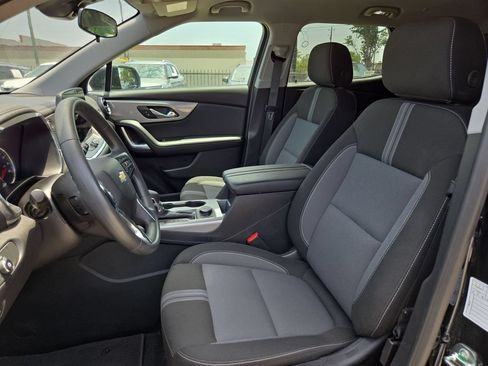 Used 2025 Chevrolet Blazer LT FWD image 24