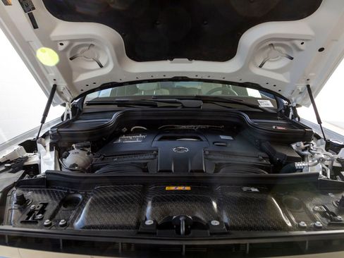 New 2025 Mercedes-Benz GLS 580 4MATIC image 32