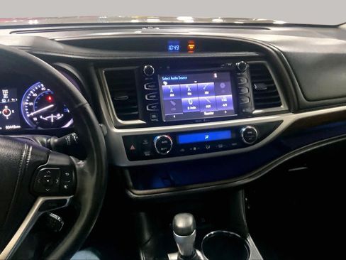 Used 2015 Toyota Highlander Limited Platinum AWD/4WD image 7