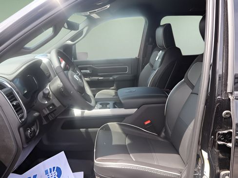 New 2026 RAM 3500 Laramie AWD/4WD image 15