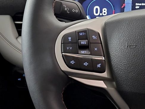 Used 2026 Ford Explorer Active w/ Active Comfort Package RWD image 19