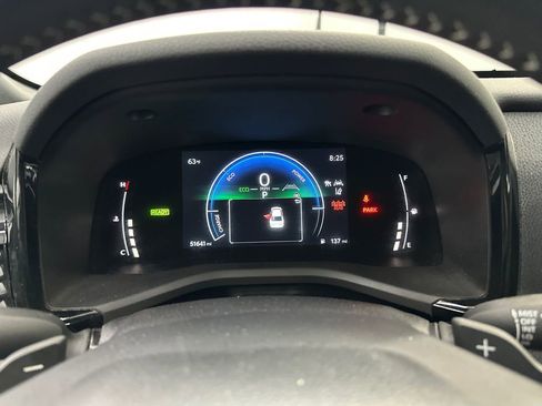 Used 2025 Toyota Camry SE FWD image 26