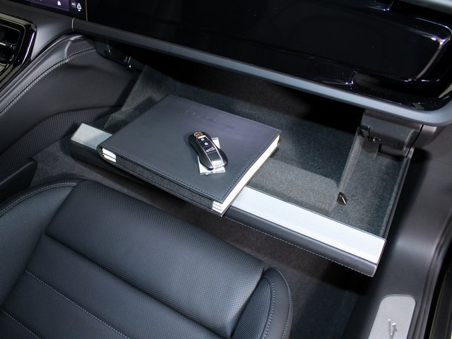 New 2026 Porsche Panamera 4 AWD/4WD image 28