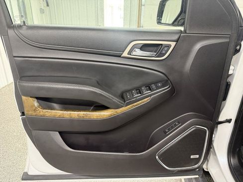 Used 2016 GMC Yukon XL Denali AWD/4WD image 23