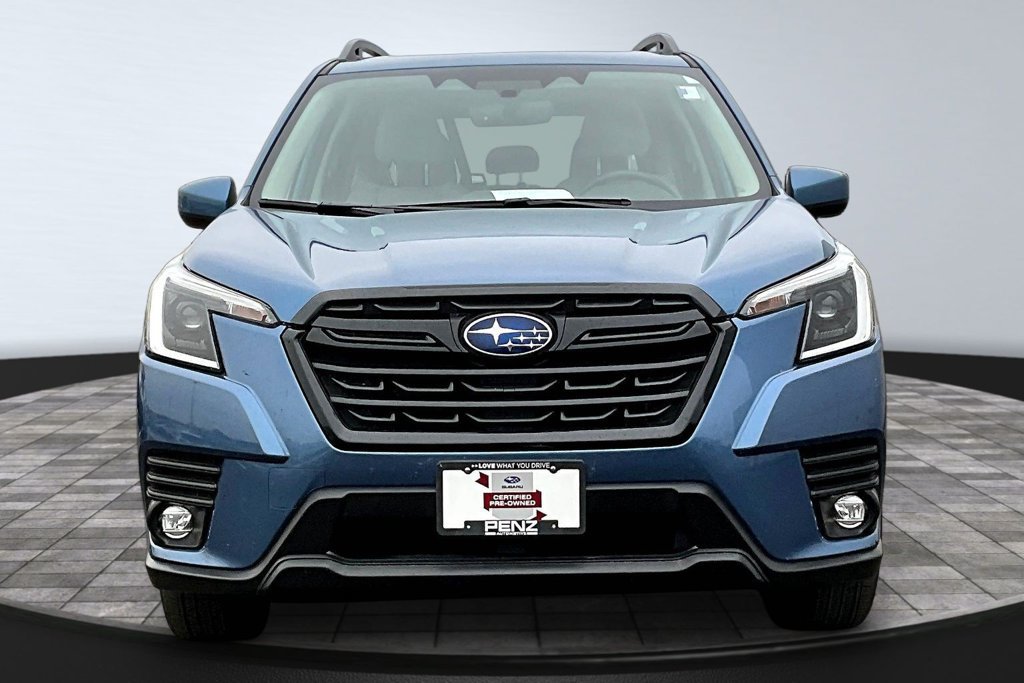 Used 2024 Subaru Forester Premium AWD/4WD image 2