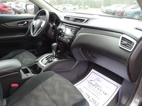 Used 2015 Nissan Rogue SV FWD image 37