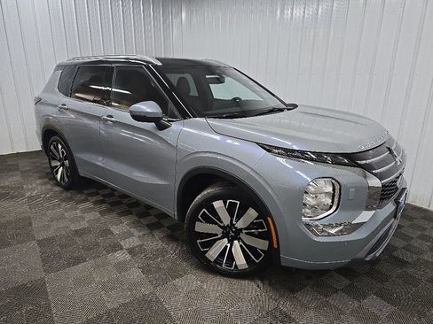 Used 2025 Mitsubishi Outlander SEL AWD/4WD image 7