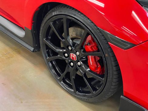 Used 2018 Honda Civic Type R image 7