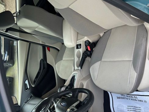 Used 2012 Ford Focus SE FWD image 15