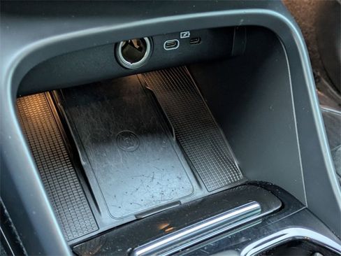 Certified 2024 Volvo C40 P8 Recharge Ultimate w/ Protection Package Premier image 23