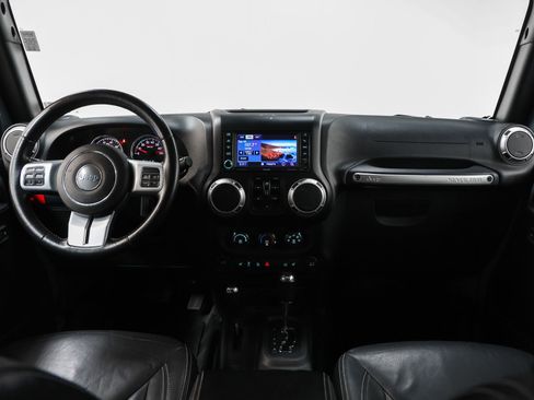 Used 2015 Jeep Wrangler Unlimited Rubicon AWD/4WD image 26