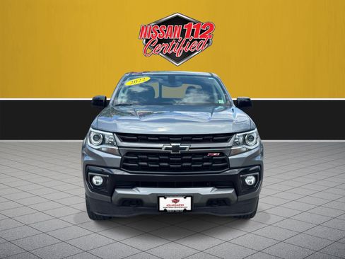 Used 2022 Chevrolet Colorado Z71 AWD/4WD image 3