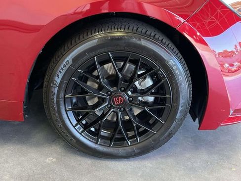 Used 2025 Toyota Corolla LE w/ Convenience Package image 9