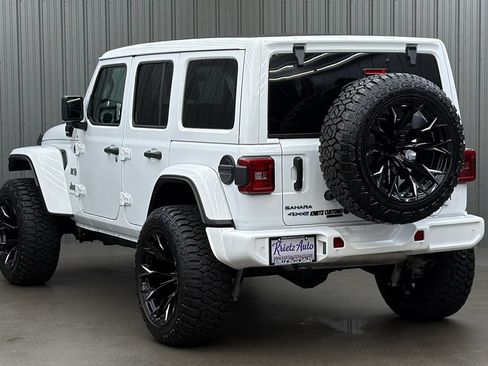 Used 2025 Jeep Wrangler Unlimited Sahara w/ Safety Group AWD/4WD image 3