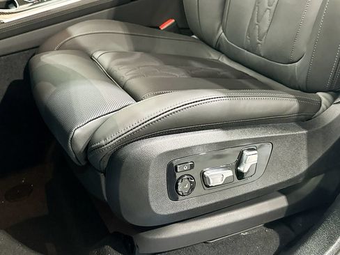 New 2027 BMW X7 M60i AWD/4WD image 20