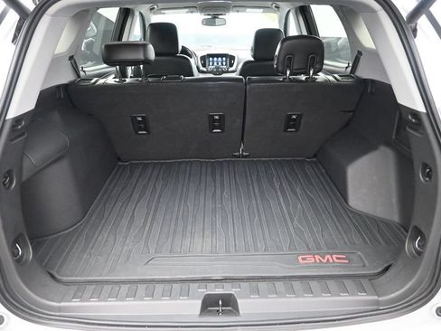 Used 2019 GMC Terrain SLT w/ Preferred Package AWD/4WD image 32