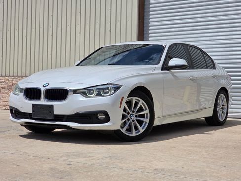 Used 2018 BMW 320i Sedan image 1