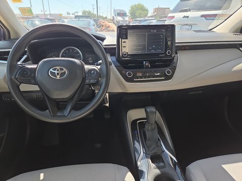 Used 2022 Toyota Corolla LE w/ Carpet Mat Package (TMS) image 7