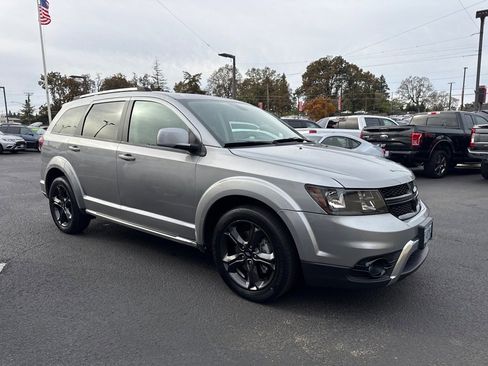 Used 2020 Dodge Journey Crossroad image 8
