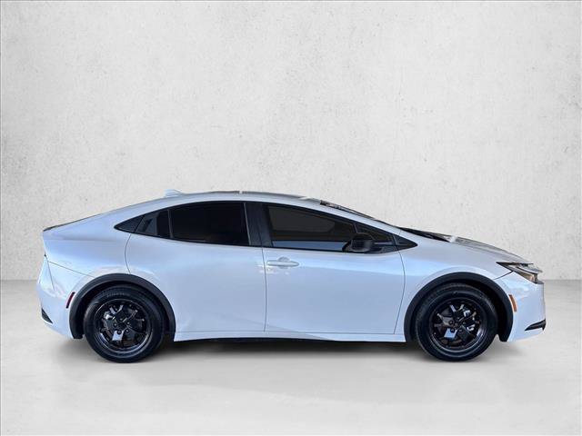 Used 2023 Toyota Prius LE FWD image 4