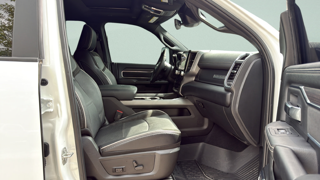 Used 2025 RAM 2500 Laramie w/ Night Edition AWD/4WD image 19