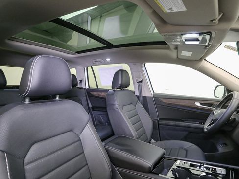 New 2026 Volkswagen Atlas SEL image 15